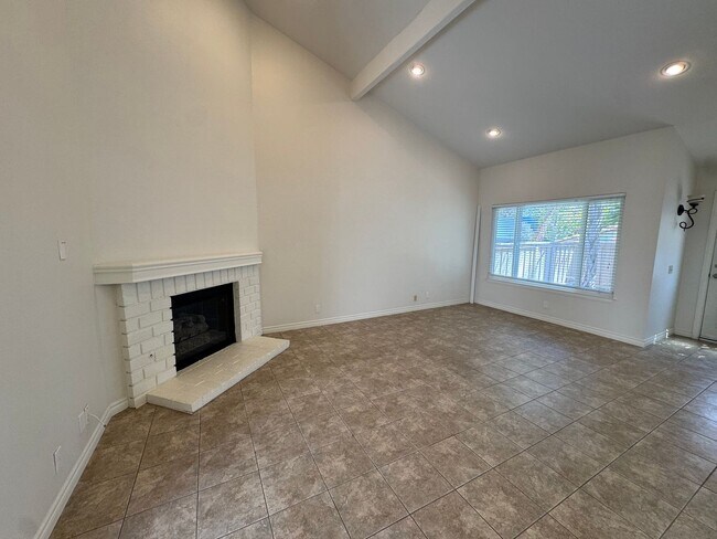 Foto del edificio - Single-Story Living in a Lovely Woodlands Community
