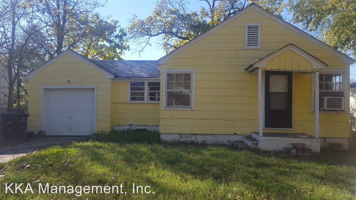Foto principal - 2 br, 1 bath House - 321 E Cheyenne Place