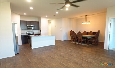 Building Photo - 348 Desert Willow