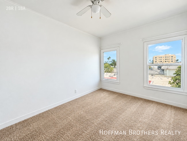 Building Photo - 1801 N Kingsley Dr