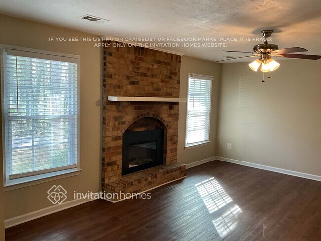 Foto del edificio - 103 Honeysuckle Ln