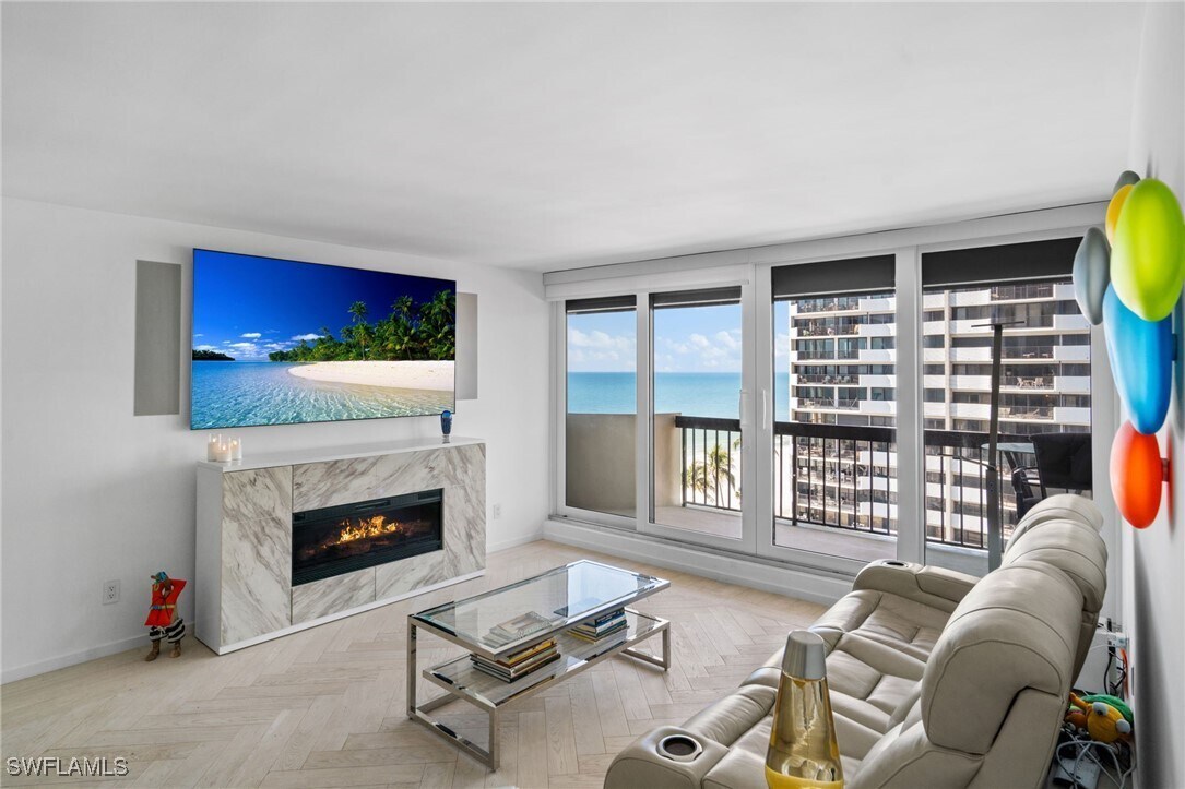 Foto del edificio - 4001 Gulf Shore Blvd N
