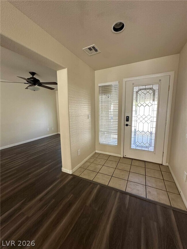 Building Photo - 10679 Timber Stand St