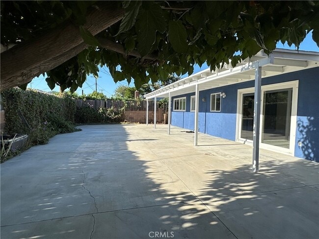 Foto del edificio - 7827 Maynard Ave