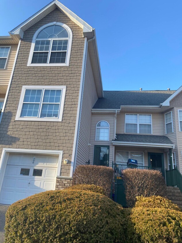 224 Tomahawk Ct Unit 224, Belle Mead, NJ 08502 Condo for Rent in Belle Mead, NJ