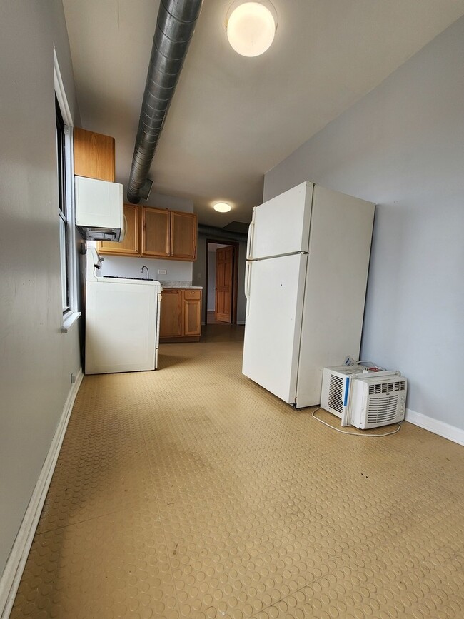 Foto del edificio - 1344 W 18th Pl