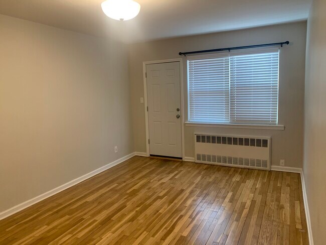 Master Bedroom - 1160 E 86th St
