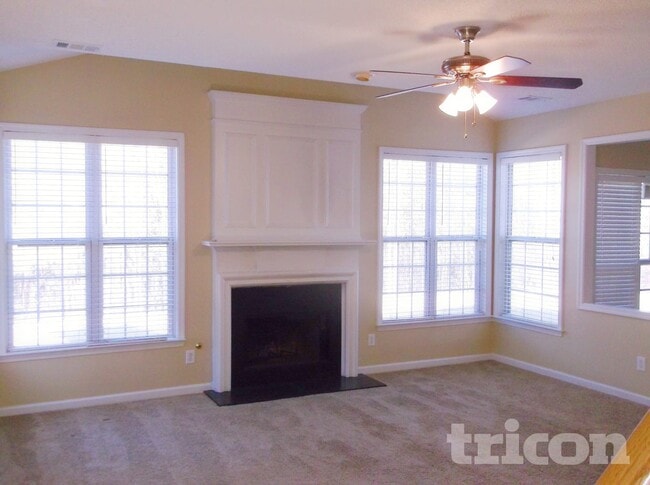 Building Photo - 3515 Donamire Way NW