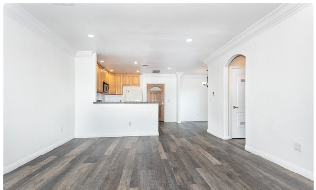 Building Photo - 1515 Grismer Ave
