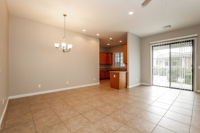 Foto del edificio - 4241 Pebble Creek Pkwy