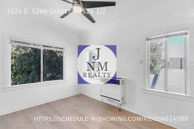 Building Photo - Newly updated beautiful upper 1 Bedroom + ...