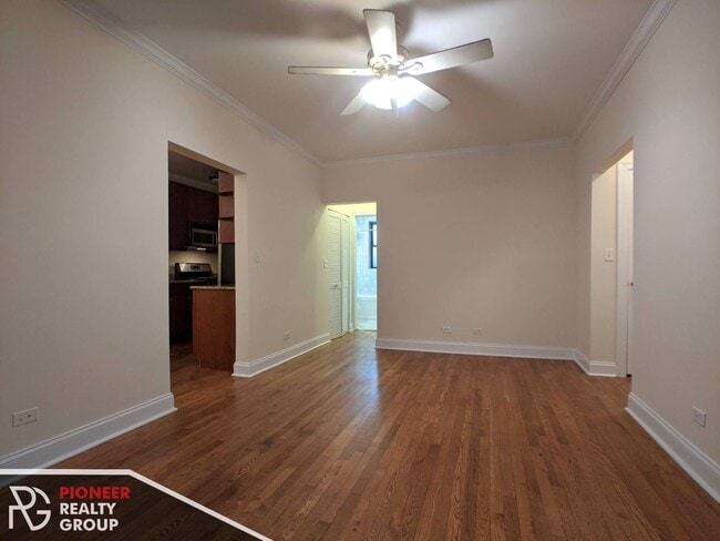 Foto del edificio - 736 W Addison St