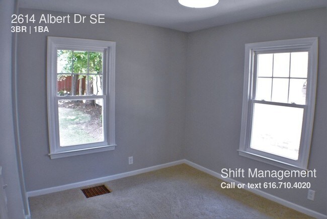 Building Photo - 2614 Albert Dr SE
