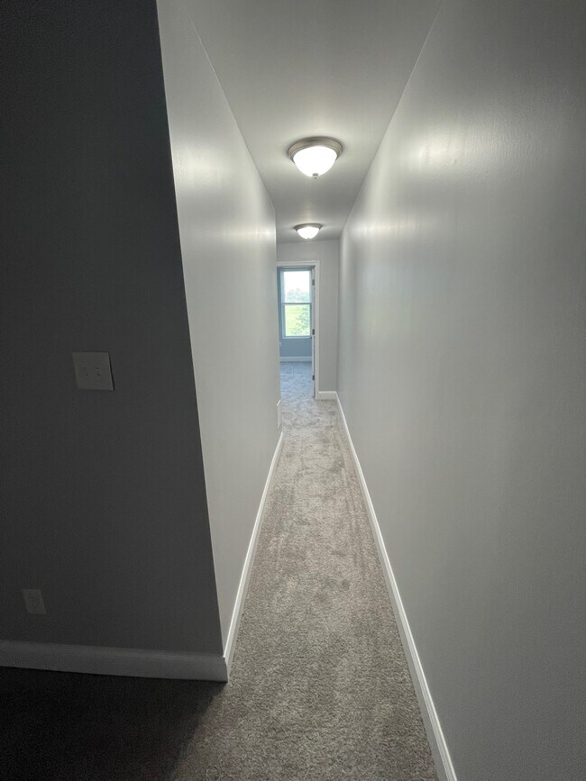 Hallway - 1118 Homewood Ave