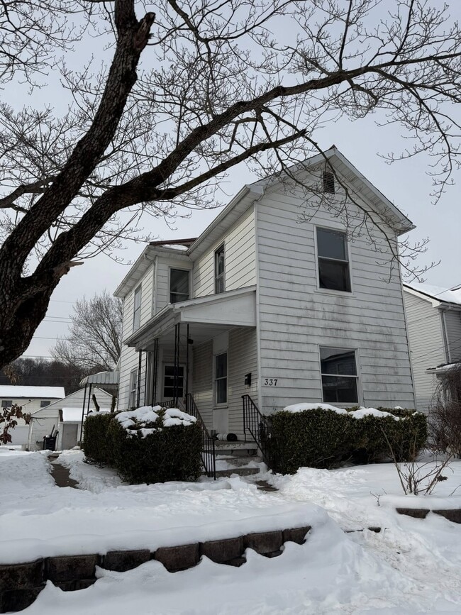 Building Photo - 337 Schaum Ave