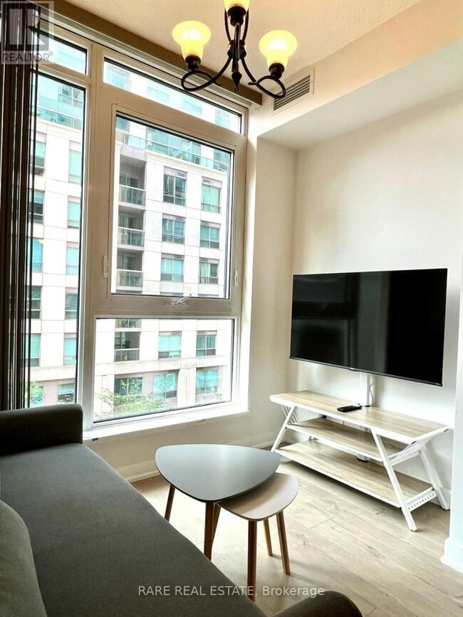 Photo du bâtiment - 199 Richmond St W