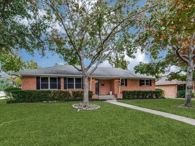 Building Photo - 306 Thompson Dr