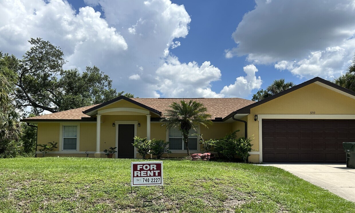 Foto principal - 3753 New London St