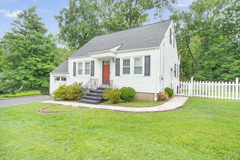 39 Chestnut St, Dover, NJ 07803 House Rental in Dover, NJ