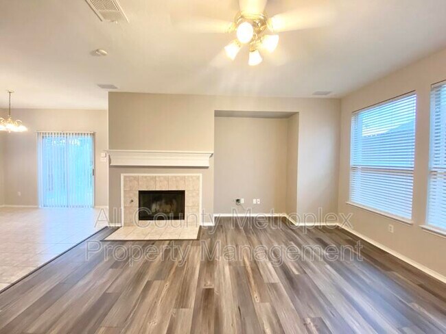 Building Photo - 6025 Cheyenne Dr