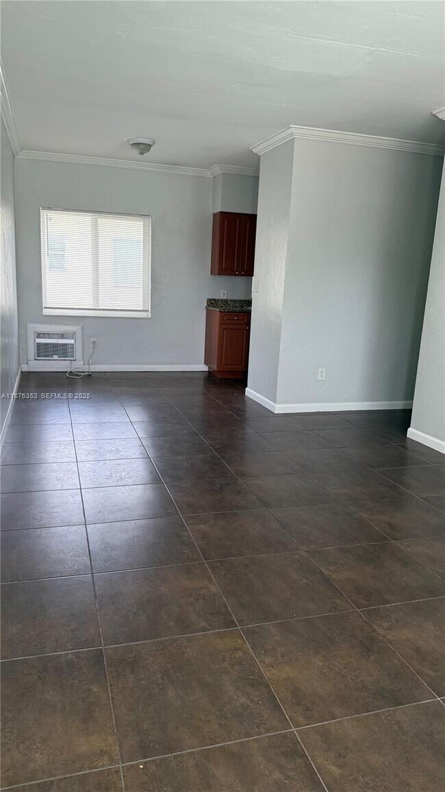 Foto del edificio - 521 NE 82nd Terrace