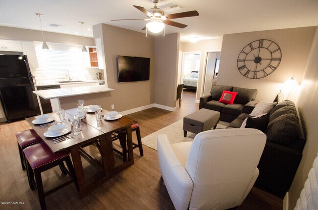 Foto del edificio - 146 S Rush St