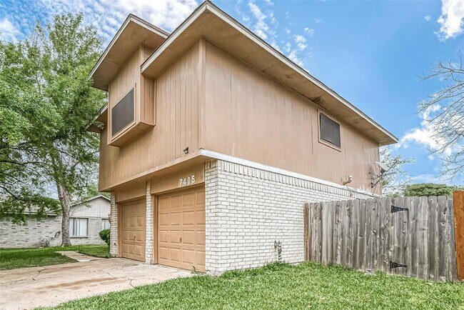 Building Photo - 7415 Colima Dr