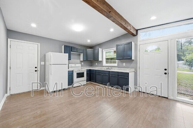 Building Photo - 2800 Grand Ave SW