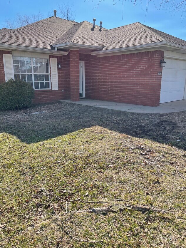 1909 S F St Unit 1909, Rogers, AR 72758 Apartments in Rogers, AR