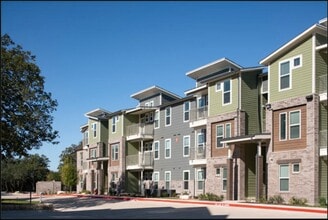 Building Photo - 104 Bettie Mae Wy