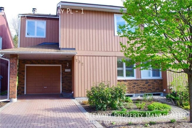 Photo du bâtiment - 732 Mooney's Bay Pl