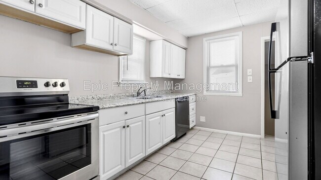 Foto del edificio - 23684 Blackett Ave