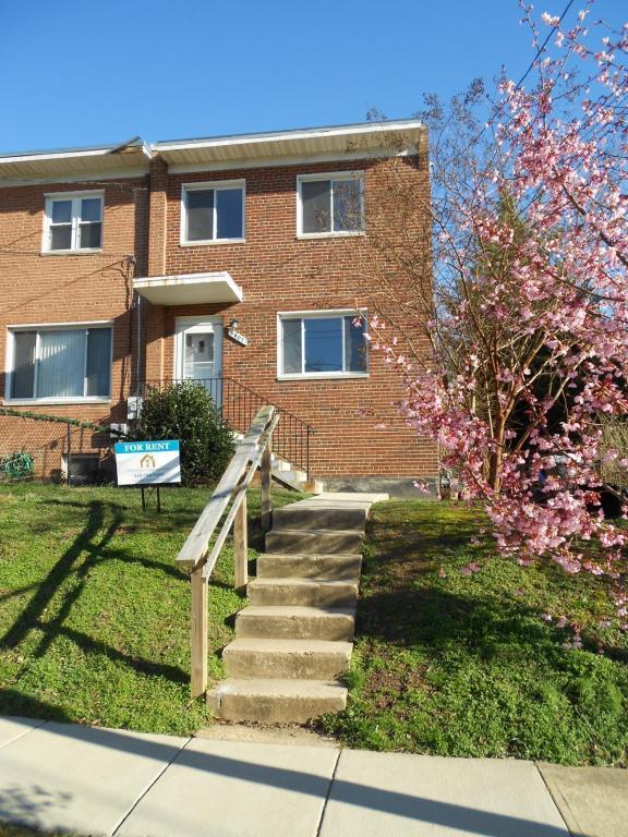 Foto principal - 5807 36th Ave