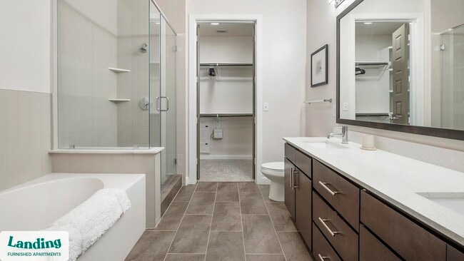 Building Photo - 825 Usener St