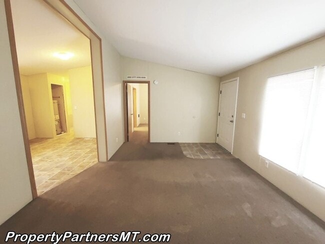 Building Photo - *** Remodeled *** 3 Bed 2 Bath Modular house