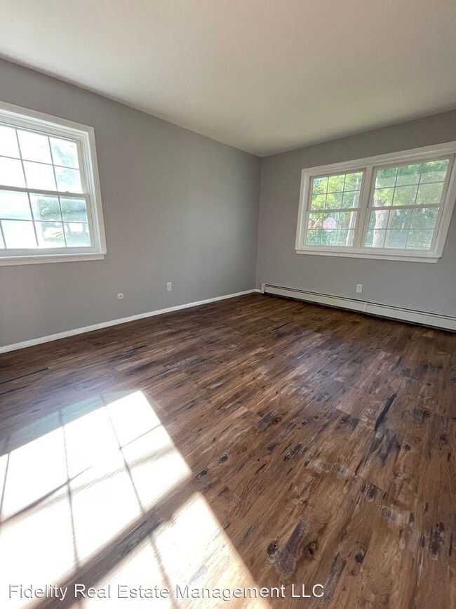 Foto del edificio - 1 br, 1 bath House - 35-7 Cedar Ln.