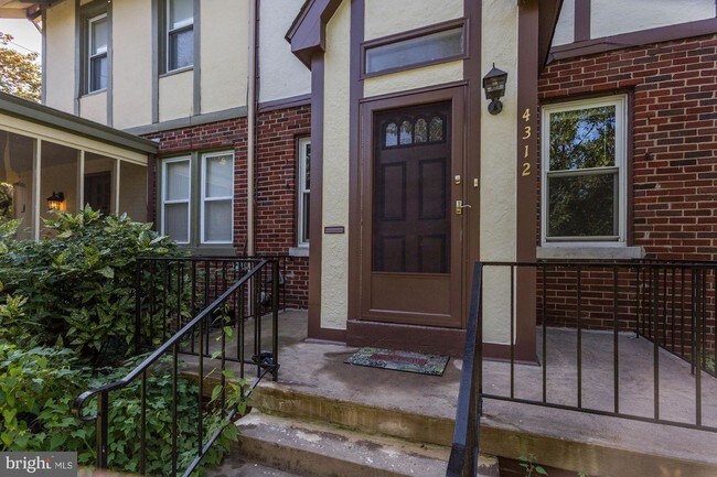 Foto del edificio - 4312 Brandywine St NW