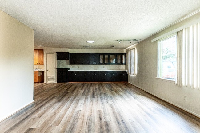 Building Photo - 2513 26th St