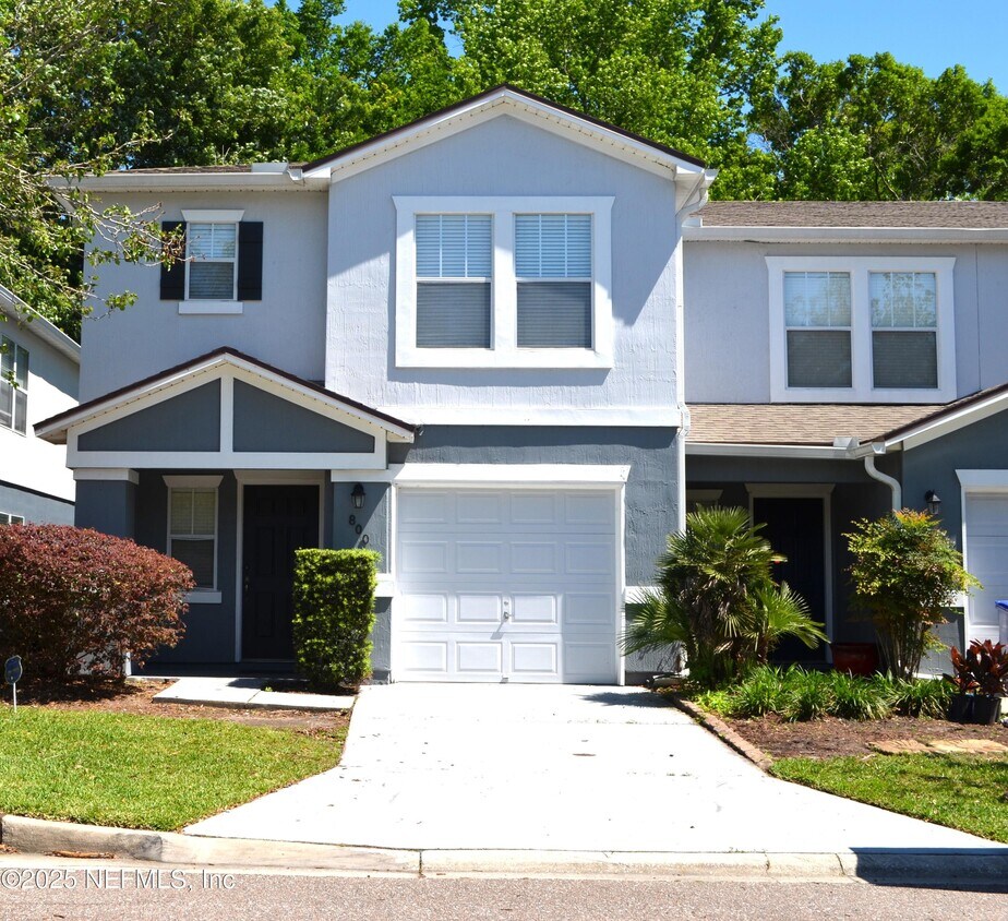 Primary Photo - 800 Black Cherry Dr S