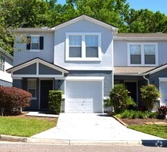 Building Photo - 800 Black Cherry Dr S