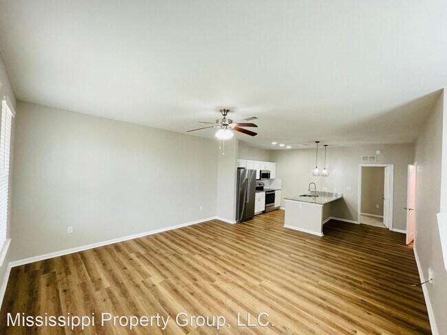 Building Photo - 4 br, 4.5 bath House - 610 Northwood Trails