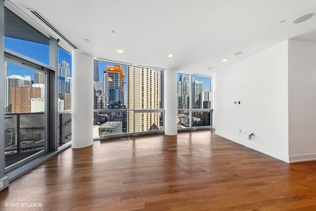Foto principal - 110 W Superior St