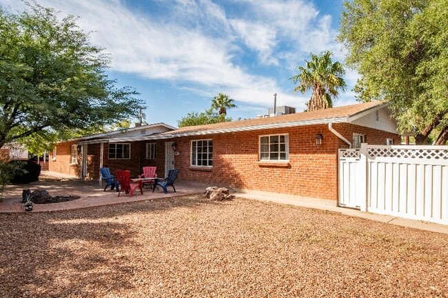 Photo - 2402 E Copper St Apartment