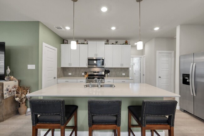 Foto del edificio - 372 Sunrise Ranch Dr