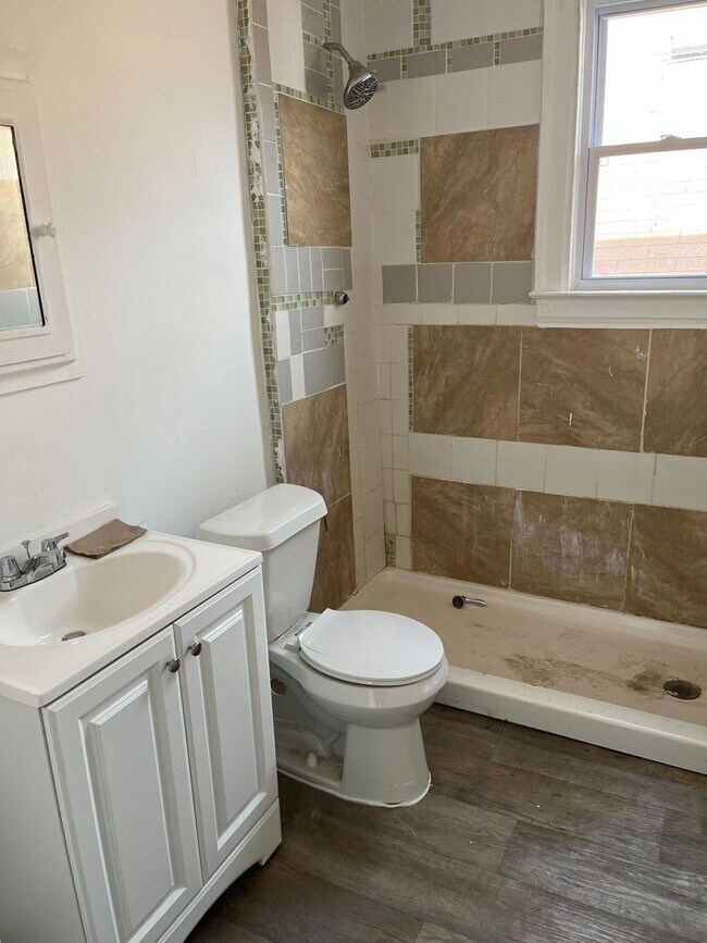 Foto del edificio - 6307/6311 Woodrow - Paralev LLC