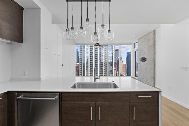 Building Photo - 301 West Ave