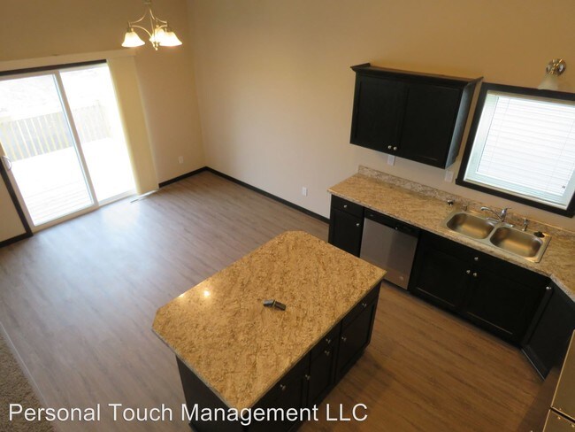 Foto del edificio - 3 br, 3 bath House - 3011 33rd Ave S