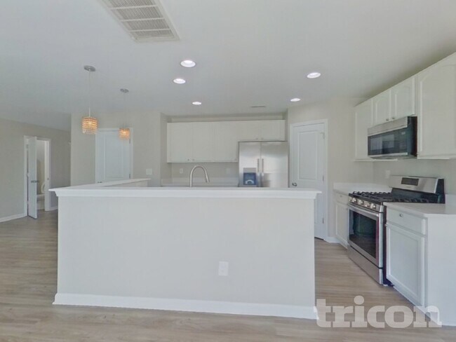 Building Photo - 125 Karlstad Ln