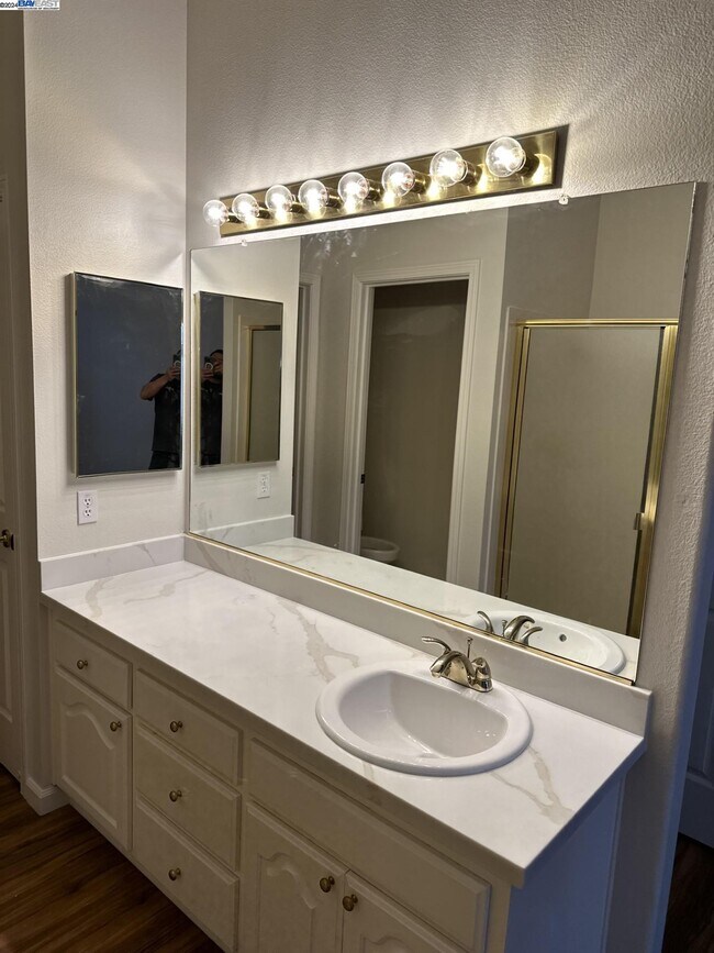 Building Photo - 280 Winesap Dr