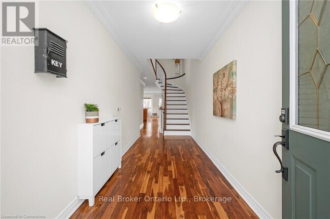 Building Photo - 710-710 Spring Gardens Rd